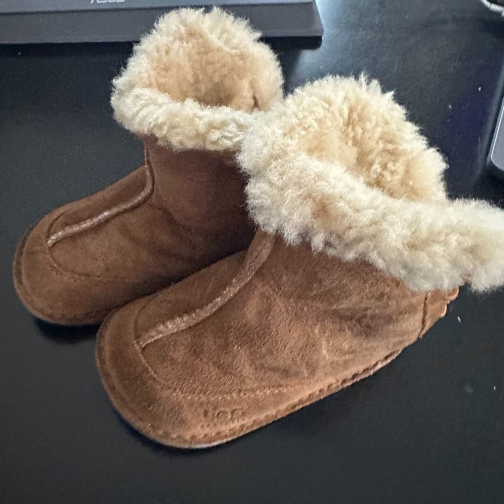 UGG BOO Infant Medium Unisex Size 4/5 5206 Chestnut Boot EUC